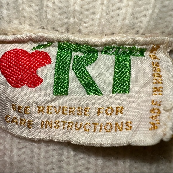 Vintage Sweater Crochet Flowers - Picture 7 of 8